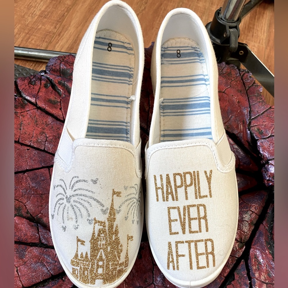 Flats. Disney. White. 8